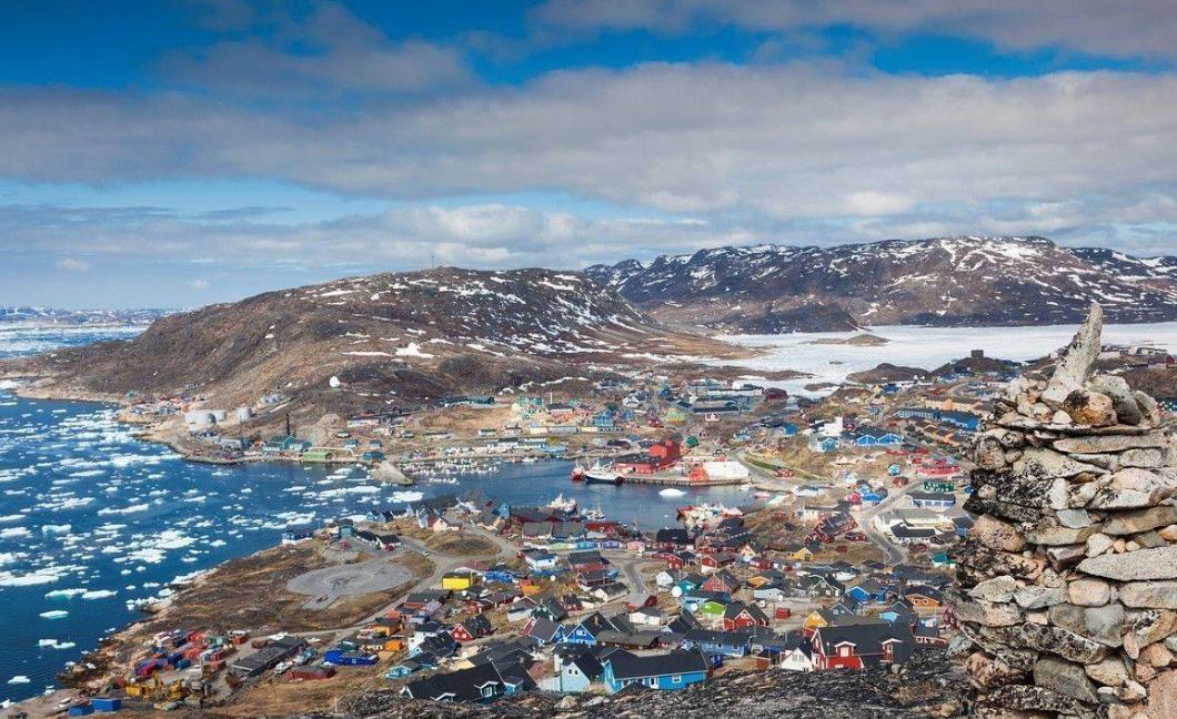 格陵兰岛(图4)