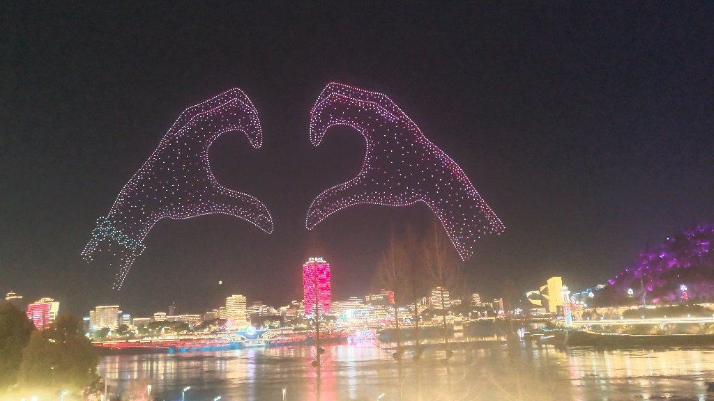 无人机表演(图3) 无人机表演(图3)