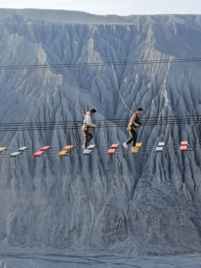 独山子大峡谷(图3)