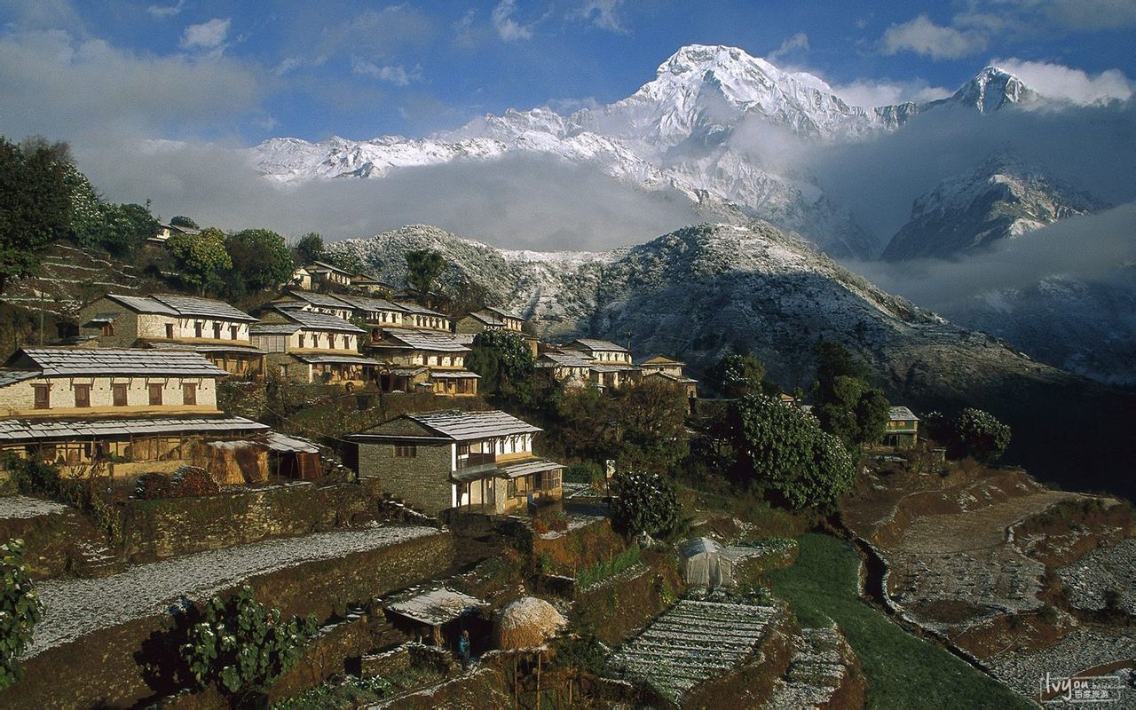 安纳普尔纳峰(图4)