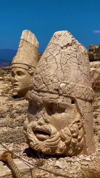 内姆鲁特山(图6) 内姆鲁特山(图6)