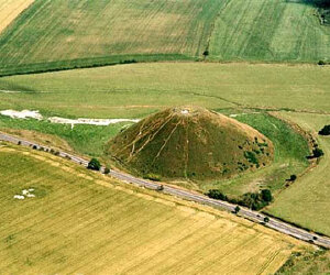 西尔布利山(图3) 西尔布利山(图3)