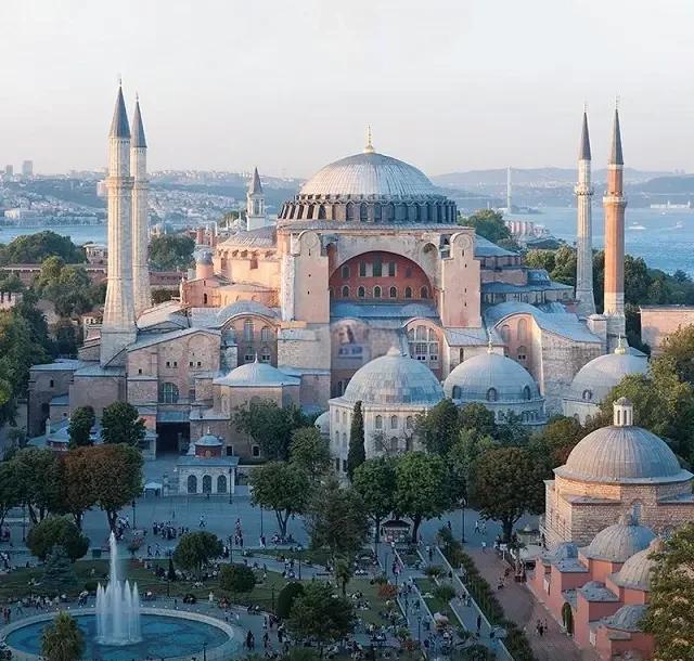 圣索菲亚大教堂(图3)