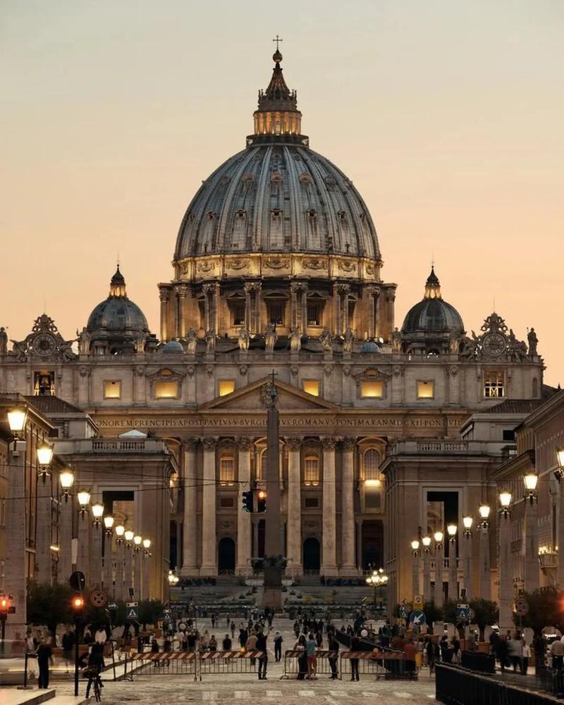 圣彼得大教堂(图6)