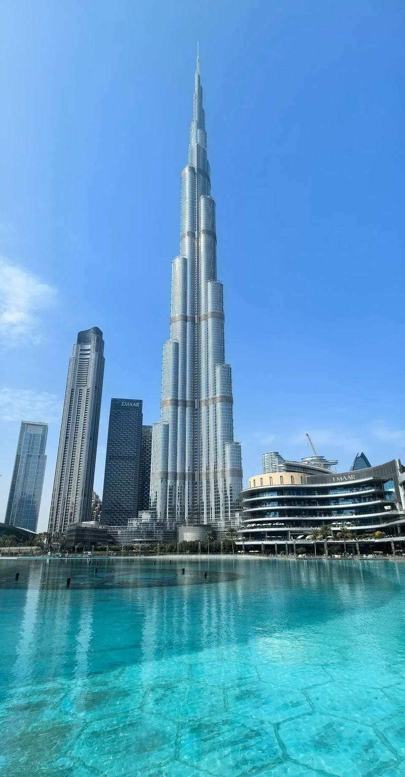 哈利法塔(图1) 哈利法塔(图1)