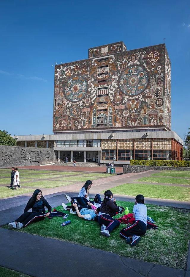 墨西哥国立自治大学中央图书馆(图1)