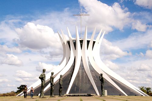 巴西利亚大教堂(图1)