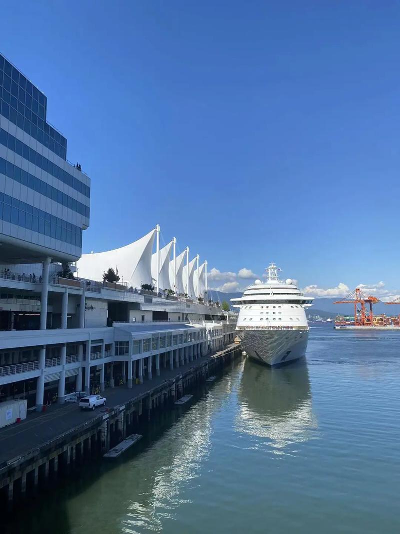 加拿大广场(图1) 加拿大广场(图1)