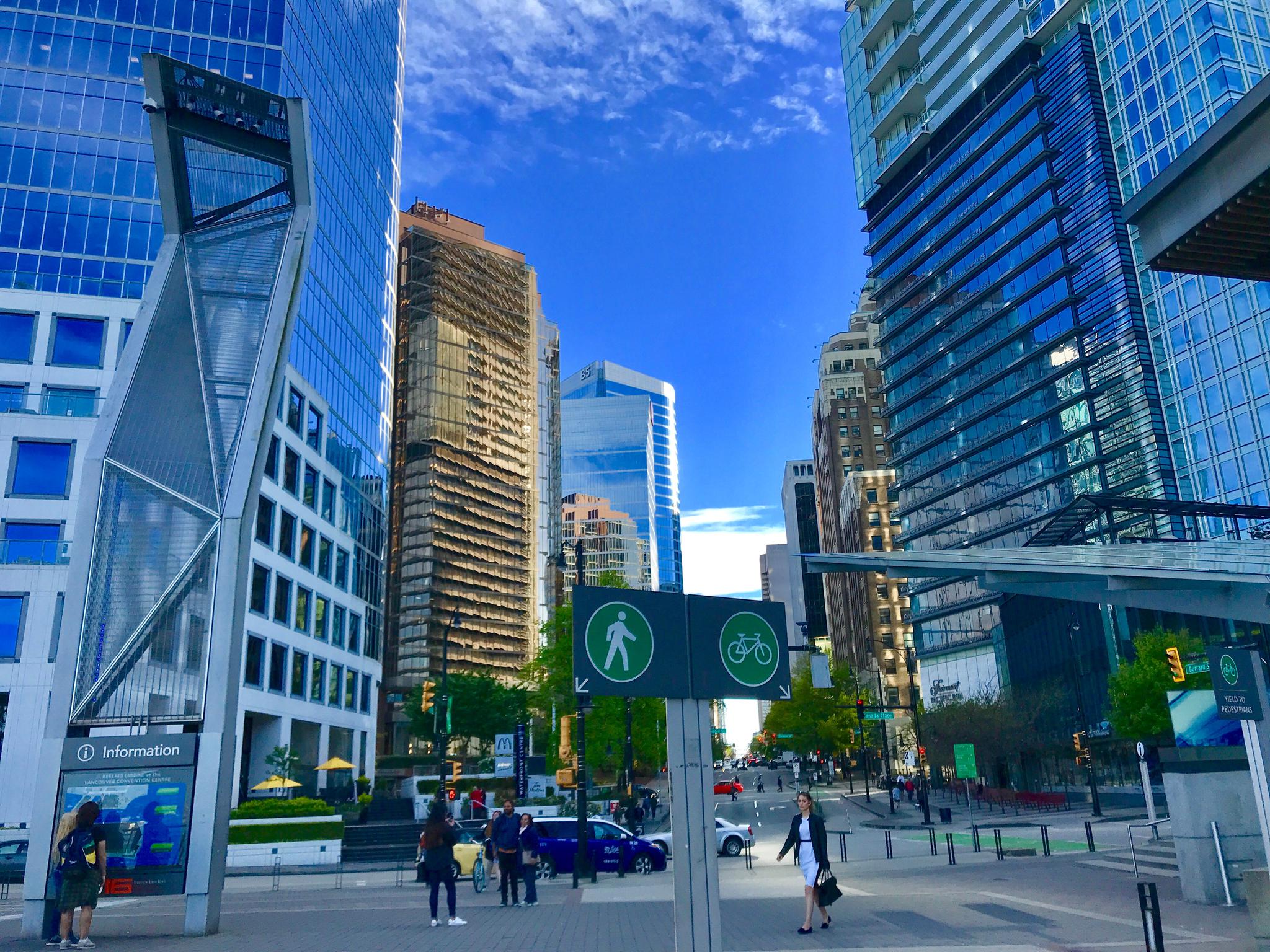 加拿大广场(图3) 加拿大广场(图3)