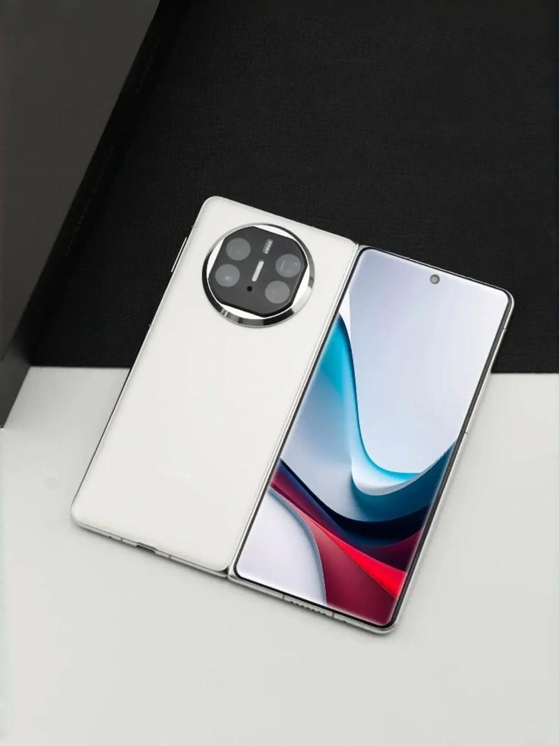 折叠屏手机(图1) 折叠屏手机(图1)